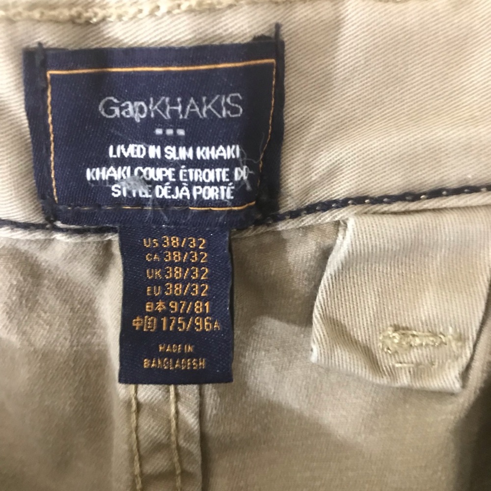 Gap khakis tan good condition